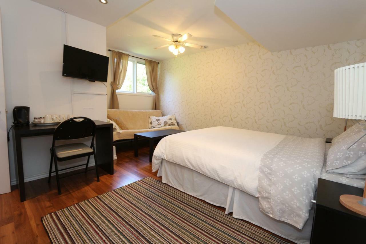 Cedar Drive Inn Crysler 외부 사진